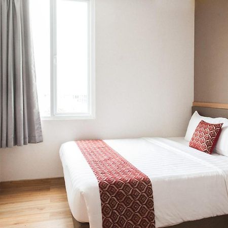 Grand Caman Hotel Bekasi Zewnętrze zdjęcie